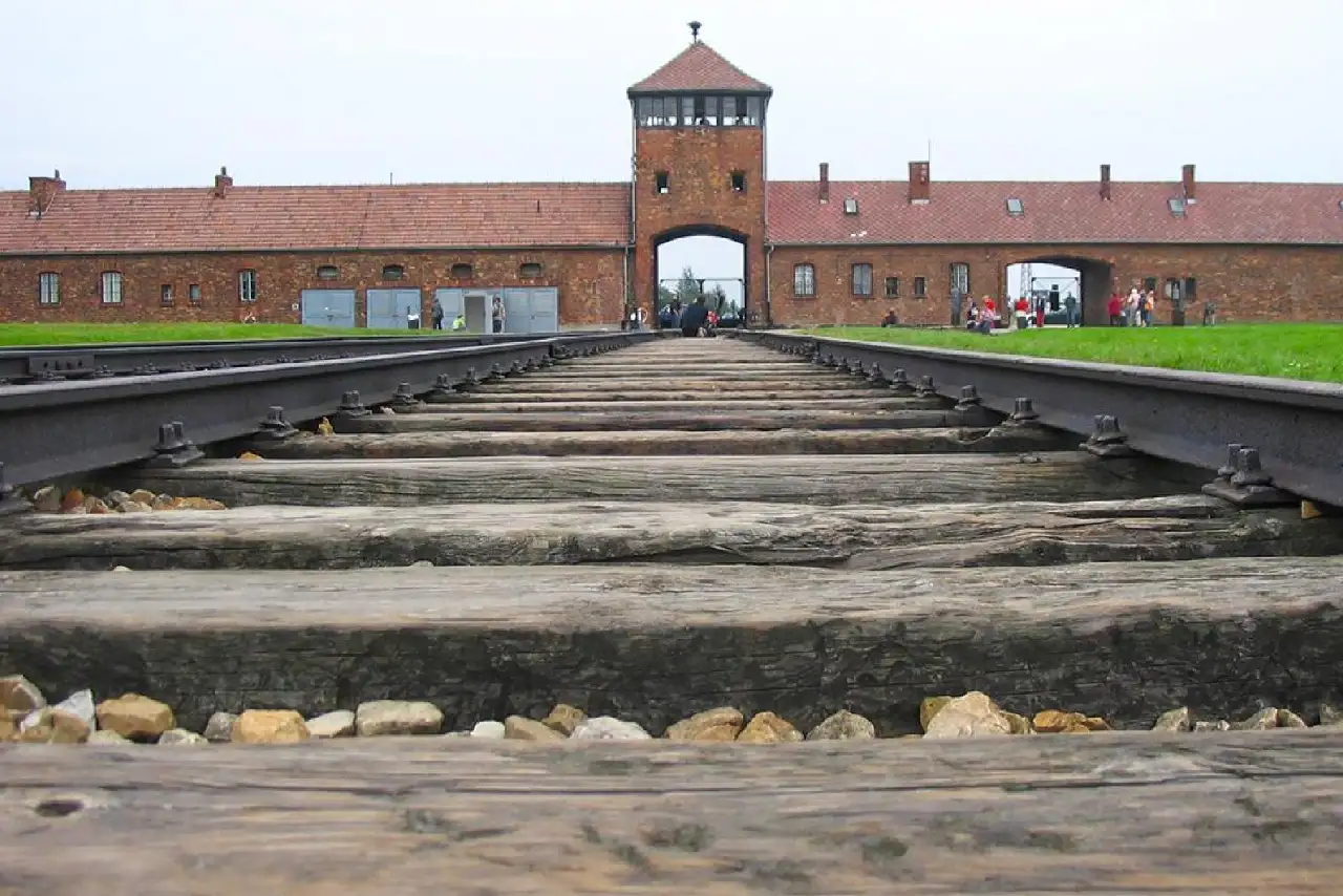Oswiecim - Brzezinka Auschwitz Birkenau